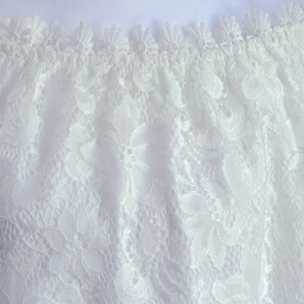 White Ruffled On/Off-Shoulder Blouse with Lace XL - Picture 4 of 6